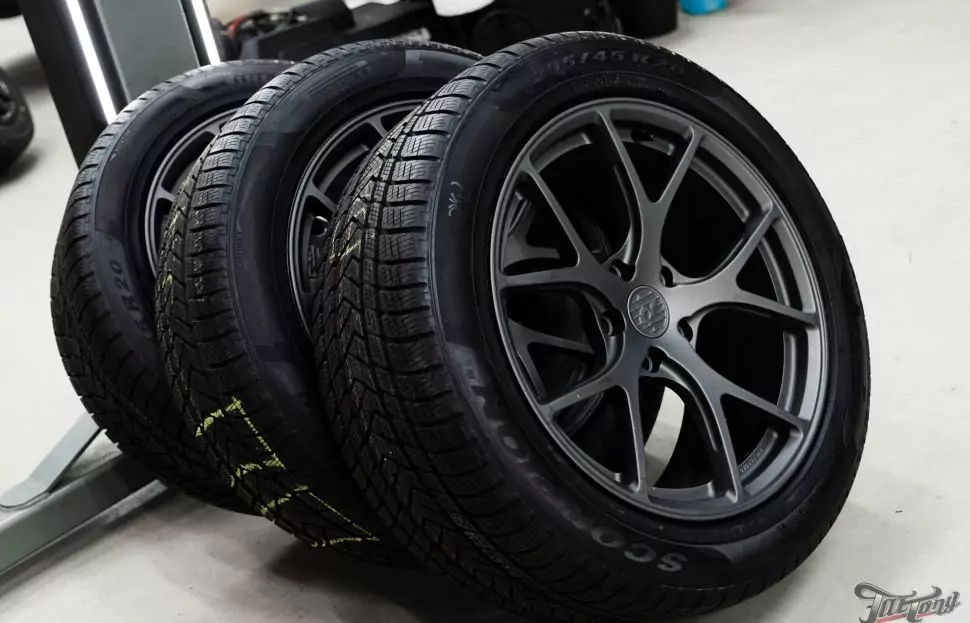 Новые кованые диски для Jeep Grand Cherokee SRT и фирменный Шиномонтаж на вибростенде на оборудовании Hunter